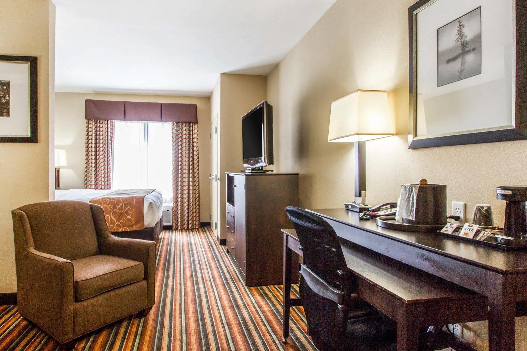 คอมฟอร์ต สวีท แจ็คสัน I-40 Hotel ภายนอก รูปภาพ